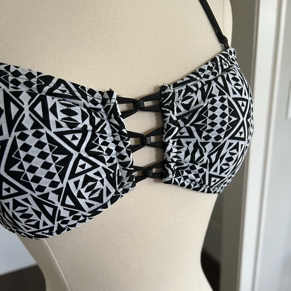 CA by Vitamin A bikini - Picture 3 of 8